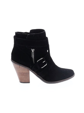 1 shoe size - 8