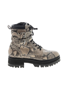 1 shoe size - 7 1/2