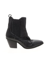 1 shoe size - 9