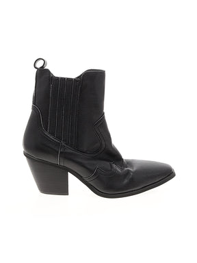 1 shoe size - 9