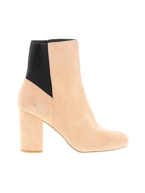 1 shoe size - 8