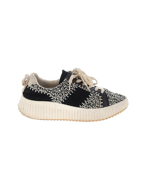 1 shoe size - 8