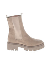 1 shoe size - 10