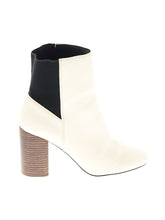 1 shoe size - 10
