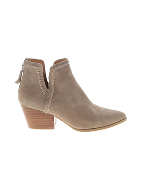 1 shoe size - 9