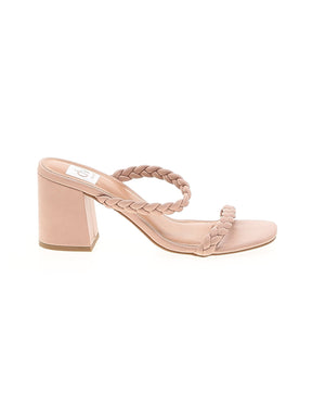 1 shoe size - 8